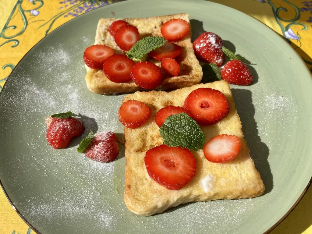 【疑問】デザートの上に乗ってる「ミント」要らなくないですか？