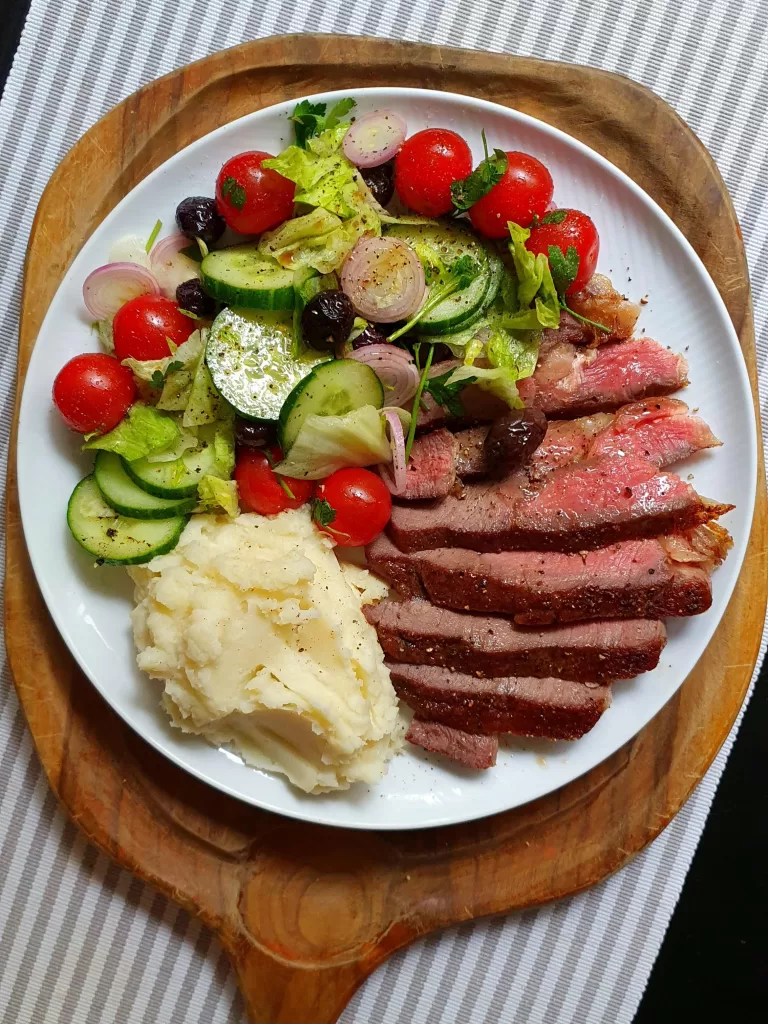 晩御飯は肉と野菜だけだと言われて、嬉しいですか、悲しいですか？