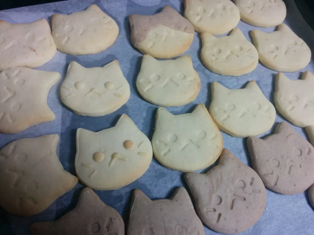 私はクッキー作りが大好きなんですが、とっても下手です。