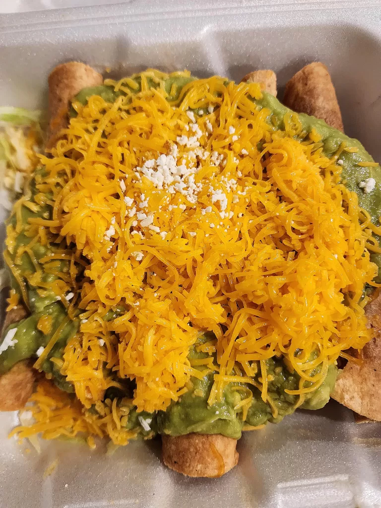 中1の息子が部屋で私の作ったご飯を捨ててました。